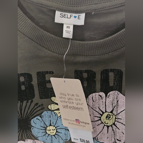 SELF❤️E Army Green Floral Statement Graphic Cropped T-Shirt - Sz XS - Picture 4 of 6